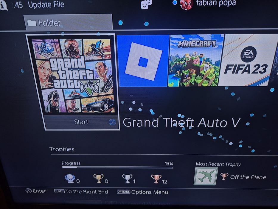 Vând ps4 pro 1tb