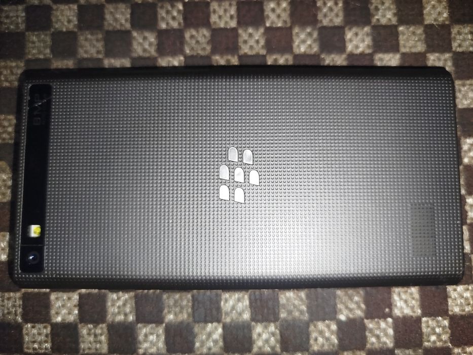 Продам телефон блекбери