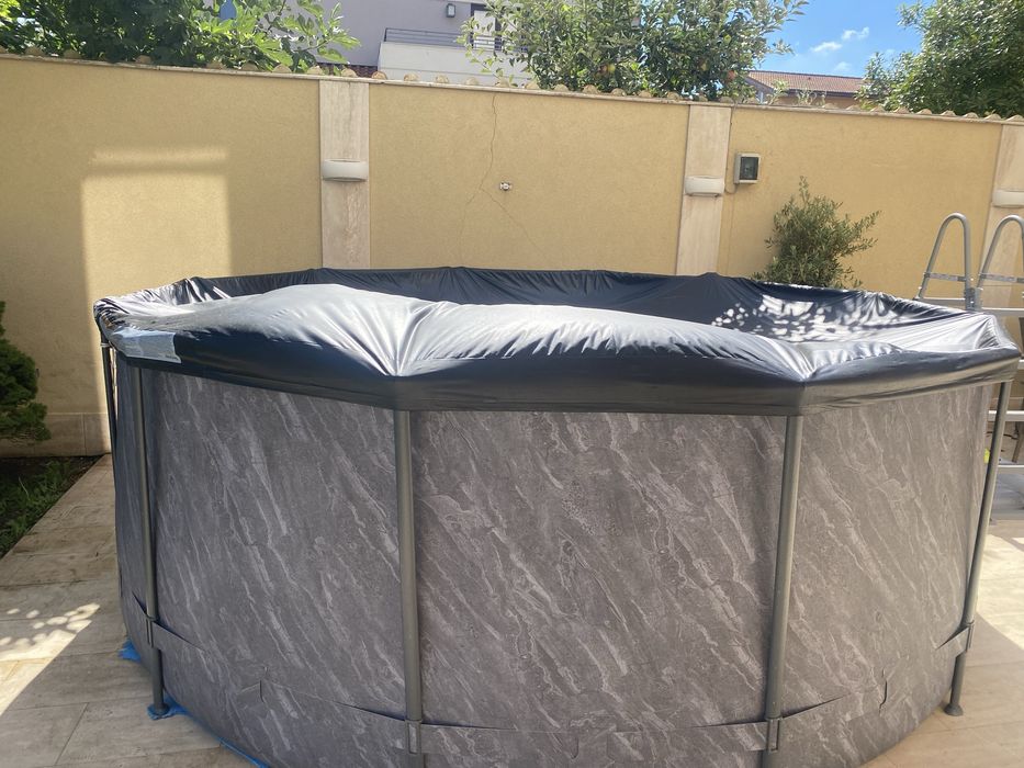 Piscina de o luna cumparata!