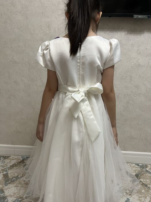 Новое белое платье