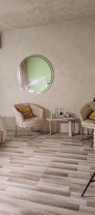 Inchiriez spatiu / scaun frizerie  coafor cosmetica