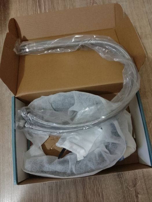 Смеситель для кухни.