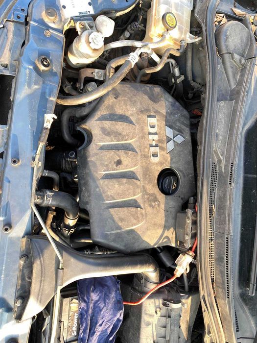 mitsubishi grandis 2.0 tdi теглич на части мицубиши грандис