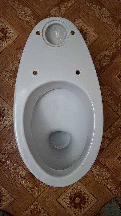 Продаю новый унитаз