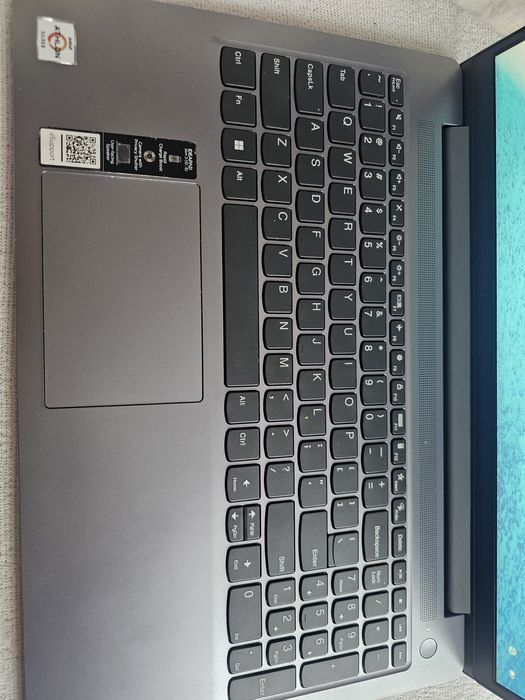 Laptop Lenovo silver