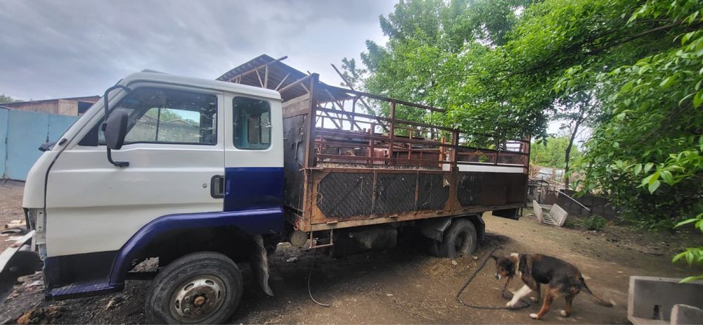 Продам грузовик скотовоз