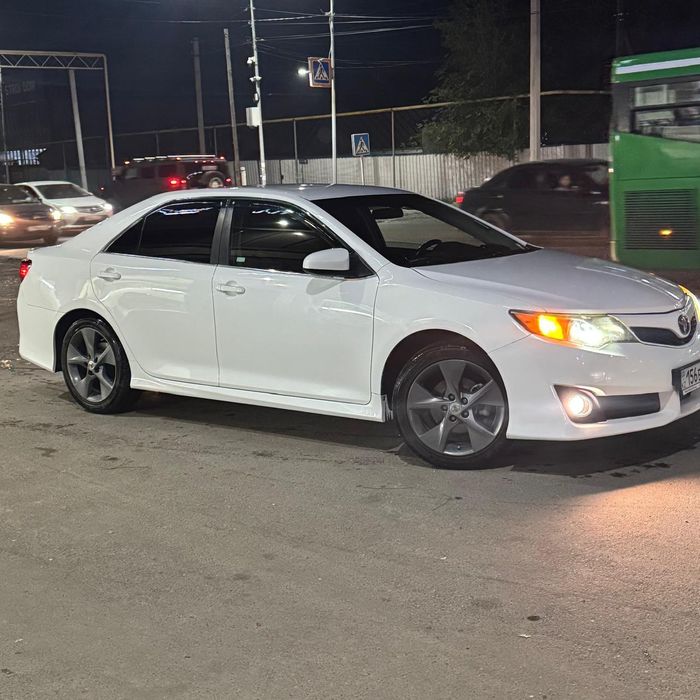 Toyota Camry 2.5 АКПП, 2013,