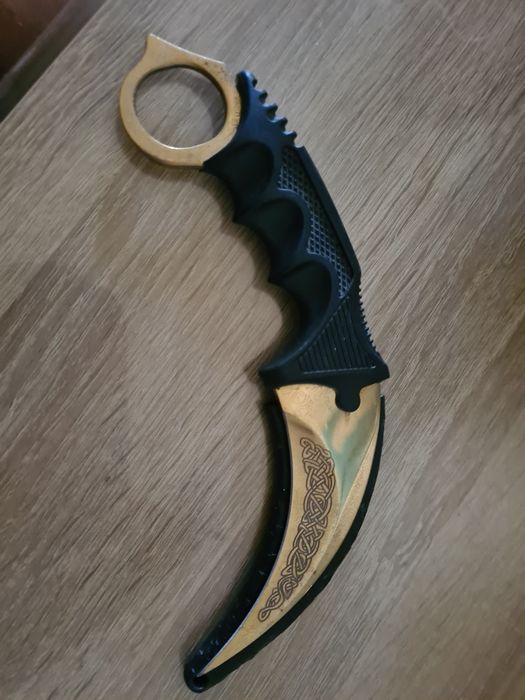 Cutit cuțit semi luna cu degetul auriu