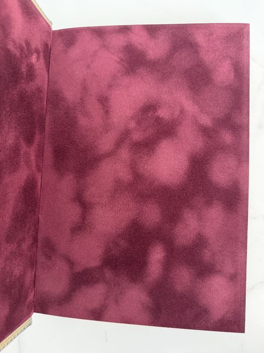 Книга «Чингисхан» в кожаном переплете