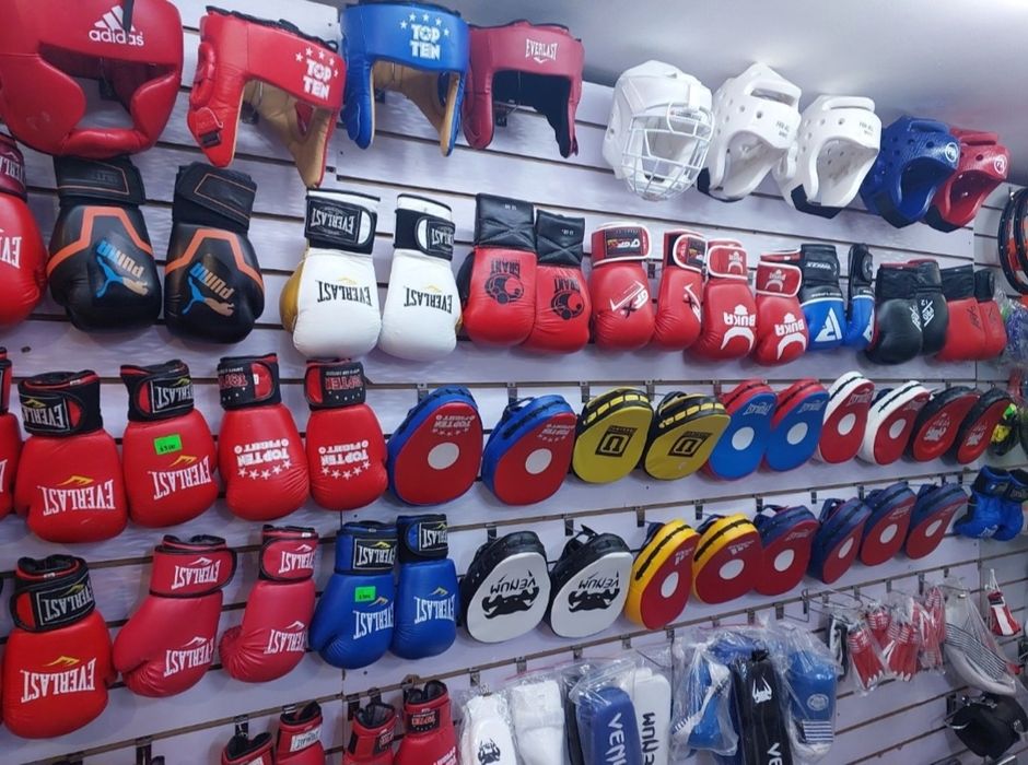 Боксёрские перчатки