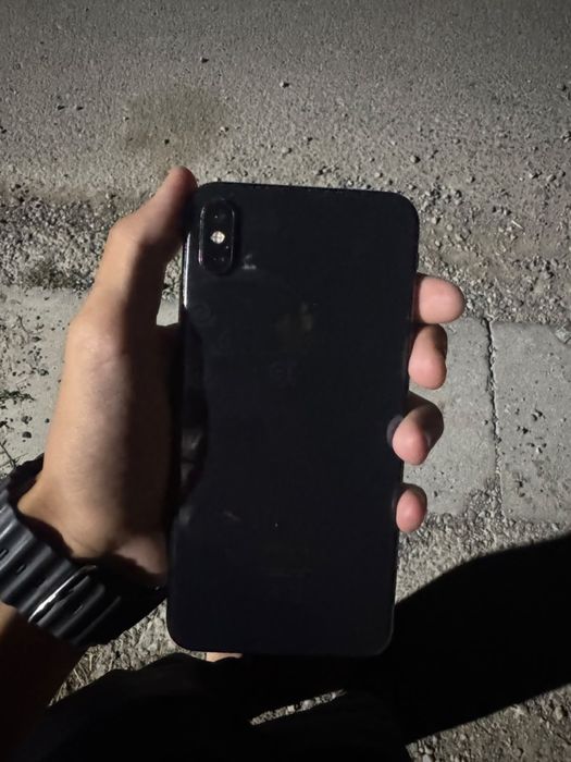 Iphone xs max.