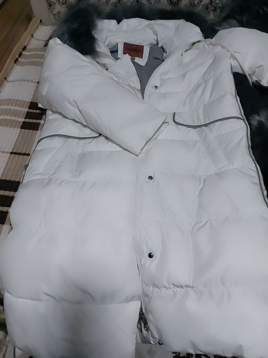 Продам срочно женские куртки.