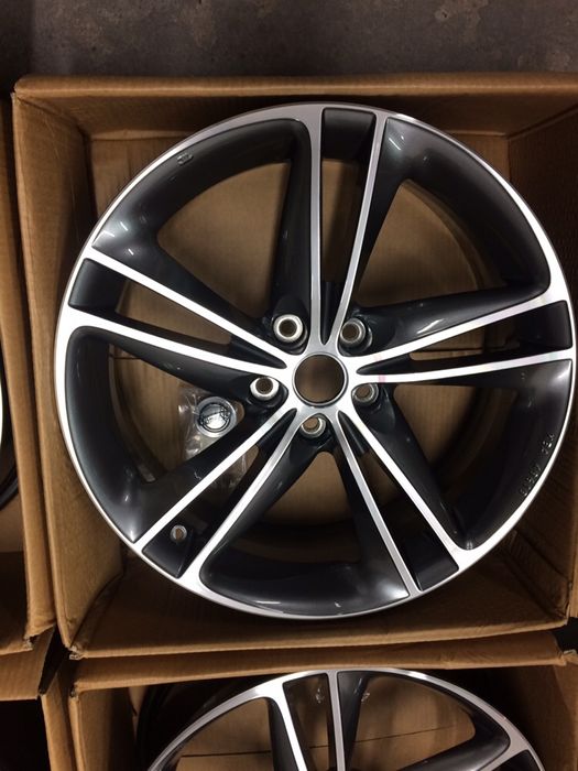 Jante Nissan pe 19 5x114,3