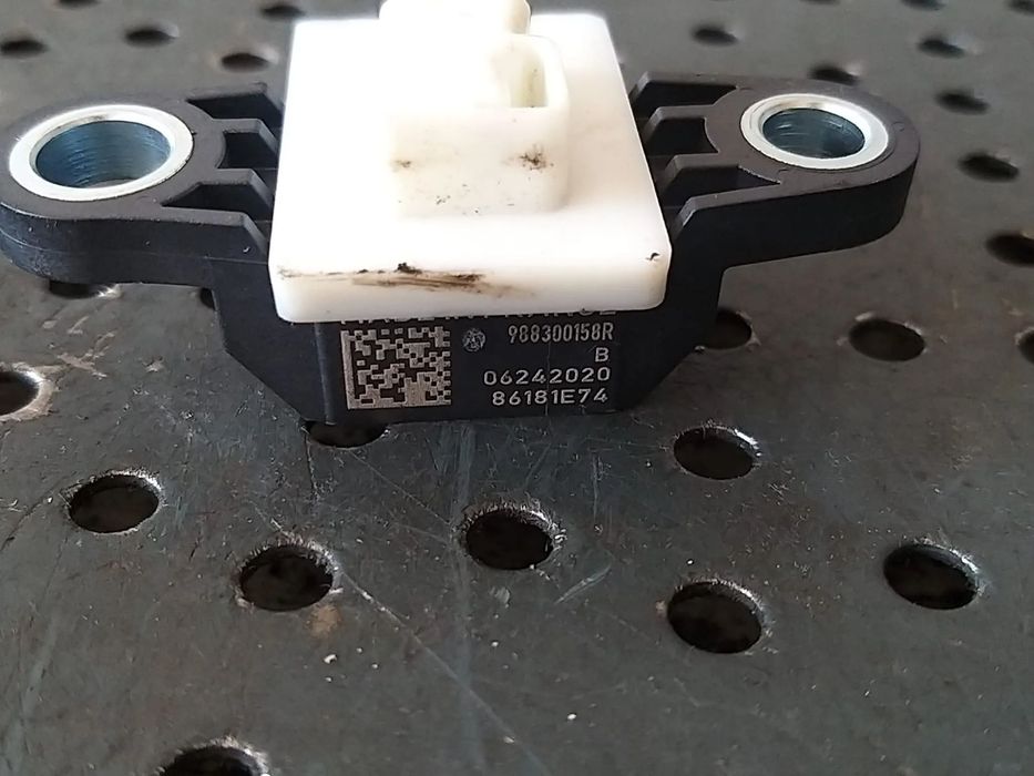 Senzor impact dreapta fata renault kadjar ha hl 988300158r