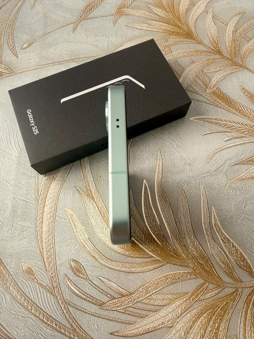 Продам Samsung S25