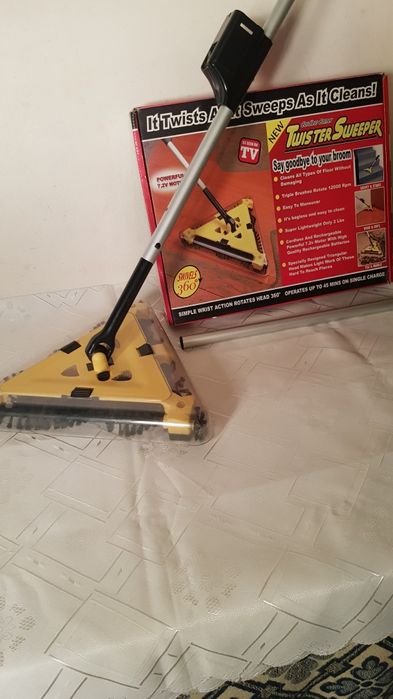 Вихрова подочистачка Twister Sweeper