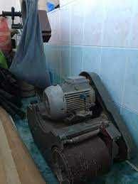 Продается шлиф машинка по паркету на 380 W  российская