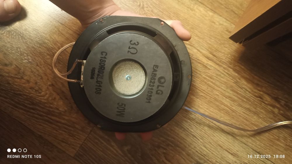 Продам сабвуфер.