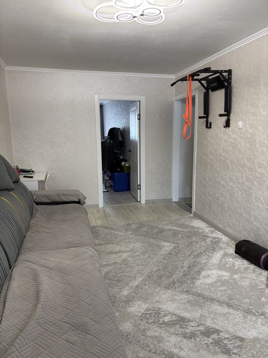 Продам теплую 2 комн квартиру