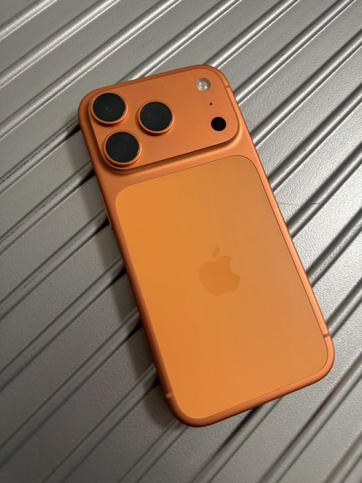 Продаю iphone 17 pro