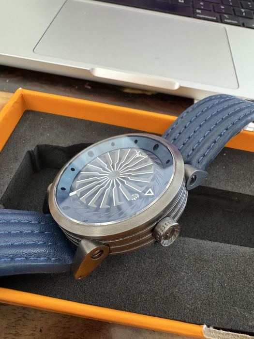 Автоматичен часовник Zinvo Blade Alpha Analogue Blue