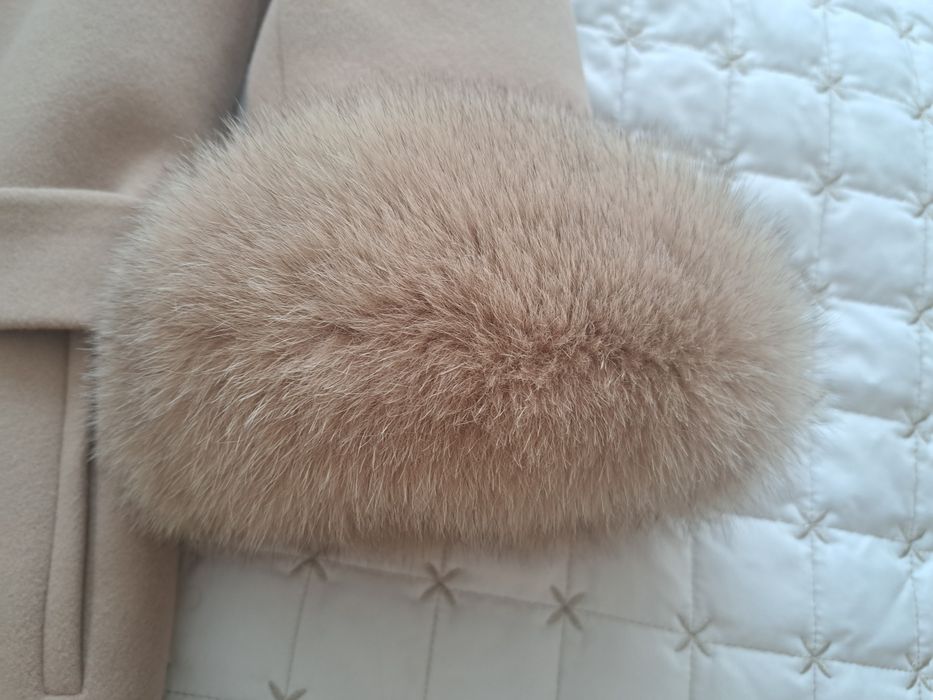 Уникално дамско палто ,размер 36