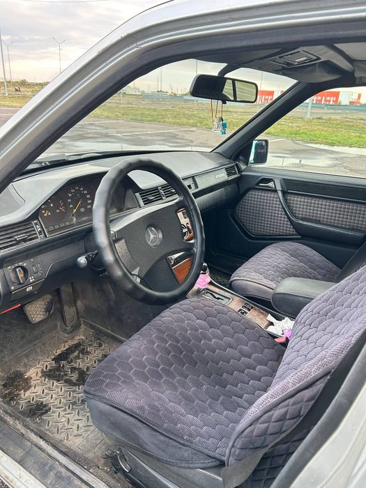Mercedes Benz w124 E230