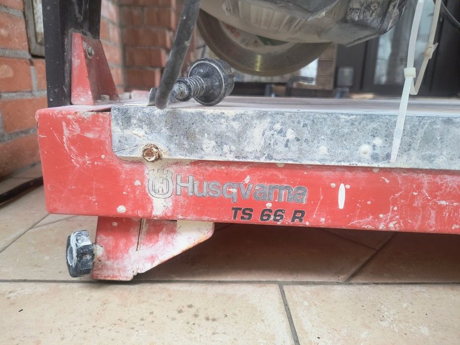 Mașina tăiat gresie cu apa Husqvarna TS 66 r