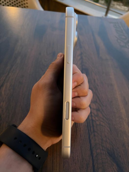 Vând iPhone 17 Pro MAX 256 GB!