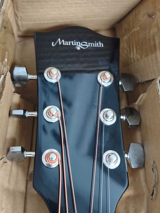 Акустична китара Martin Smith
