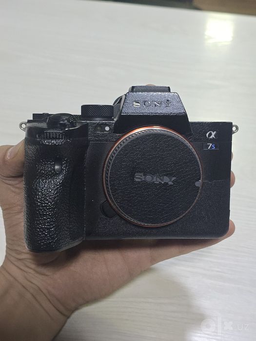 Sony s3 body holati zor 1600$