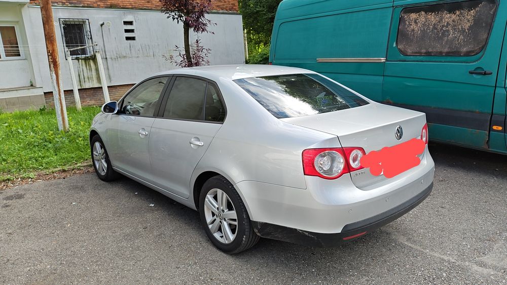 Vând vw Jetta 19 TDI
