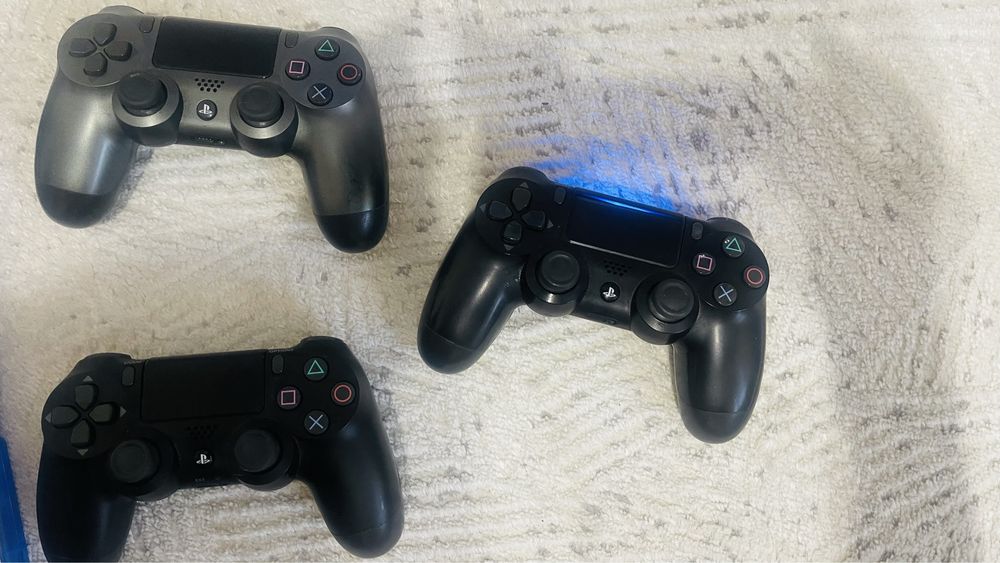 Продам playstation4 в идеале