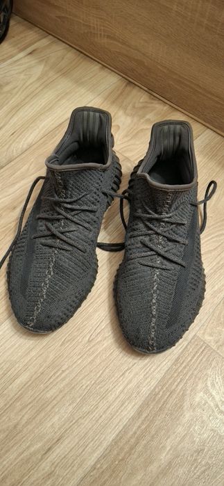 Adidas yeezy 350, reflective