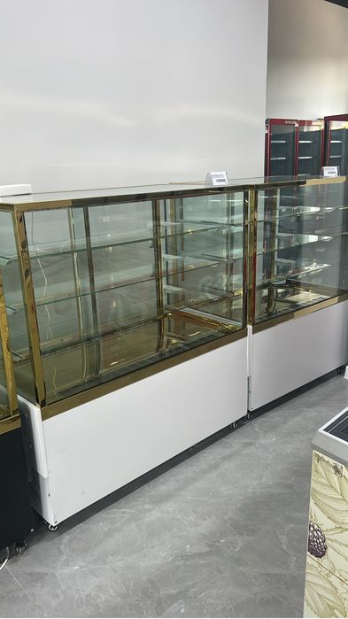 Кондитерские витрины ,витрина для кафе в рассрочку