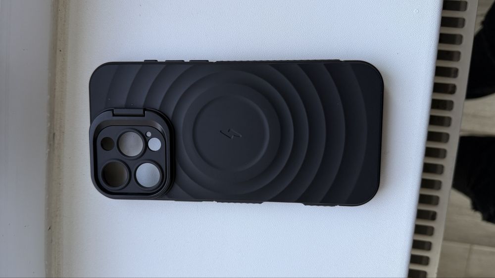 Vand husa iphone 16 pro max noua cu magsafe