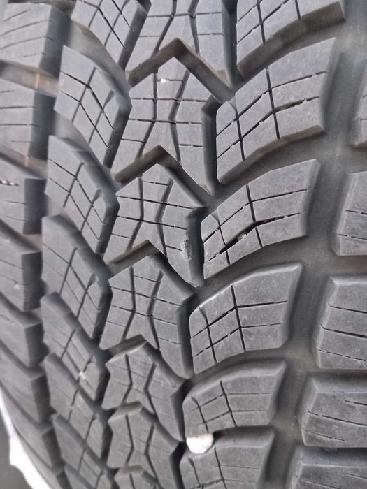 215/55 R17 Debica frigo