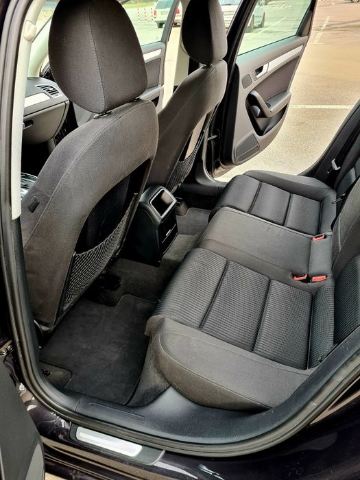 Vand Audi a4 b8 automata 2010 luna 10.