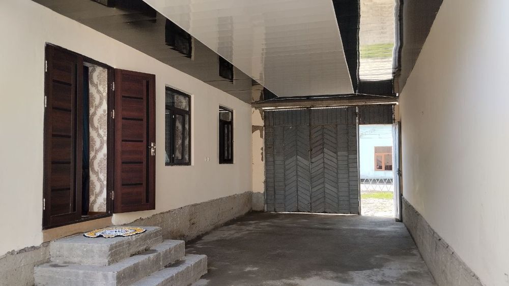 Ҳовли сотилади стоп маркет олдидан 650 млн