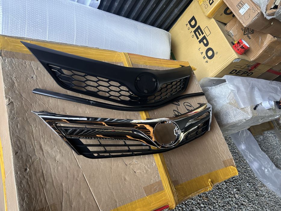 CAMRY 50 USA SE/LE Решетка радиатора