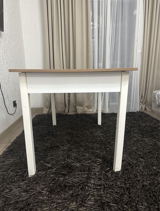 Стол кухонный деревянный