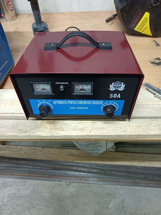 Продам зарядное для аккумулятора авто