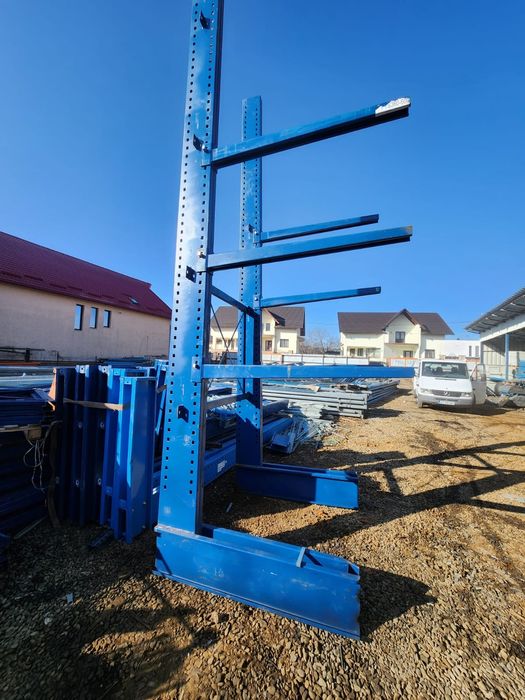 Rafturi cantilever
