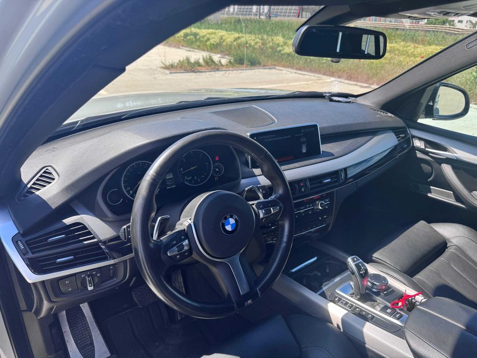 BMW X5 xDrive30d . Cumparat din Reprezentanta BMW Romania. UNIC PROPRIETAR 103.505KM
