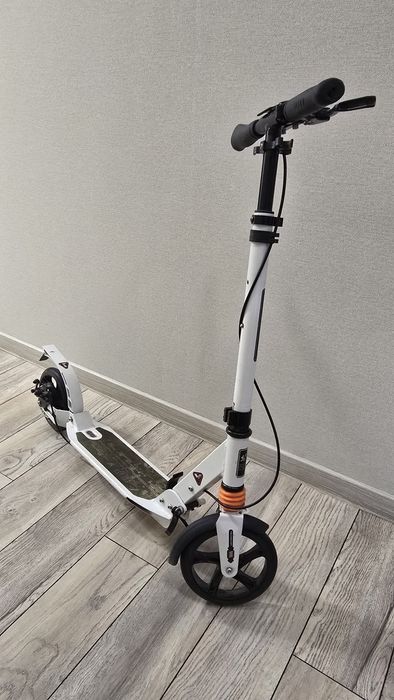 самокат модели Urban Scooter 116D