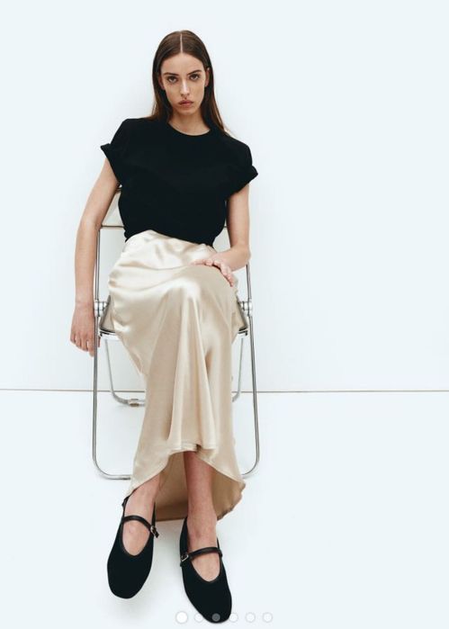 Дълга официална рокля в бежево