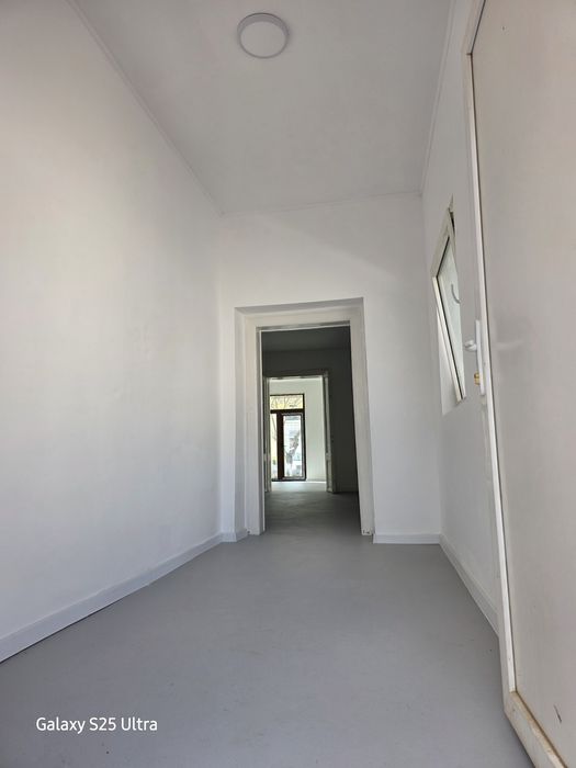 Se vinde spațiul comercial..ultra central în Deta