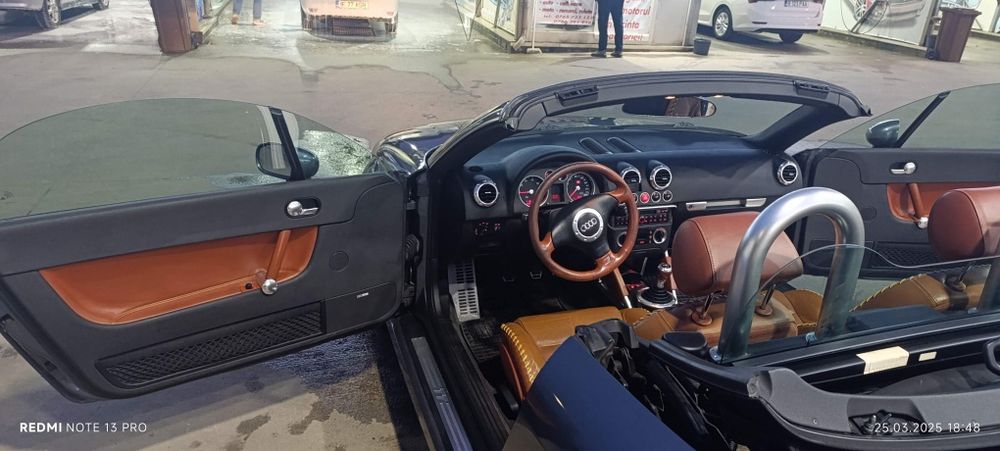 Audi TT MK1 Roadster Baseball Interior