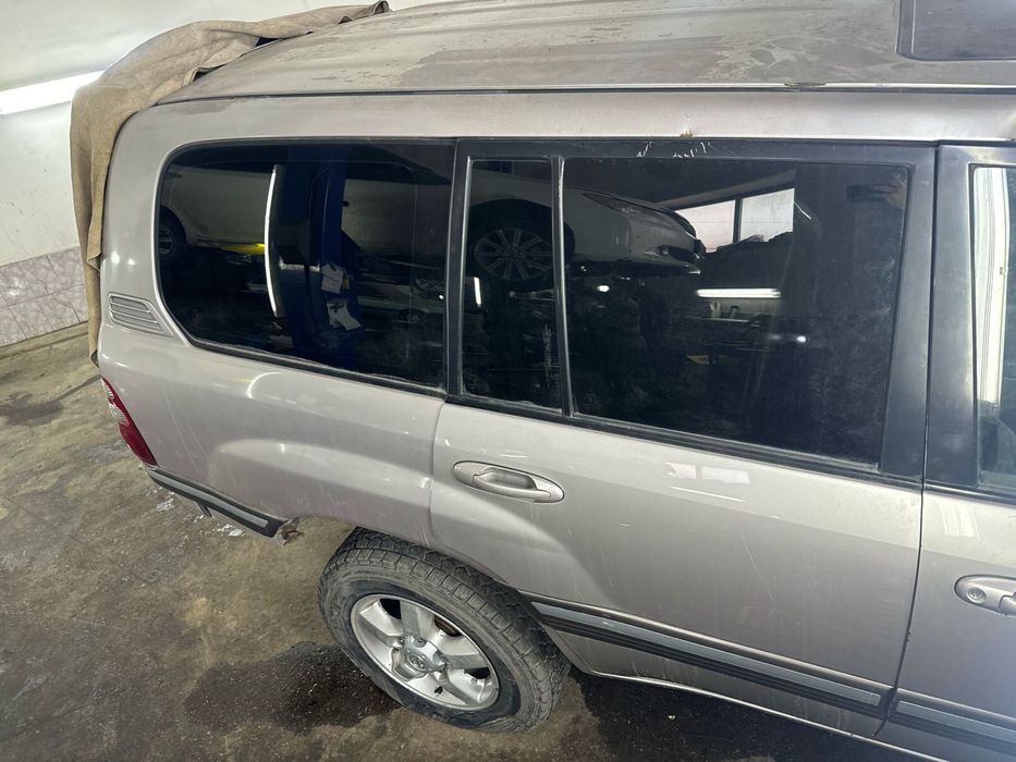 Toyota Land Cruiser 100 на разбор