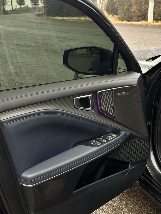 Kia k8 2025 signature black hybrid